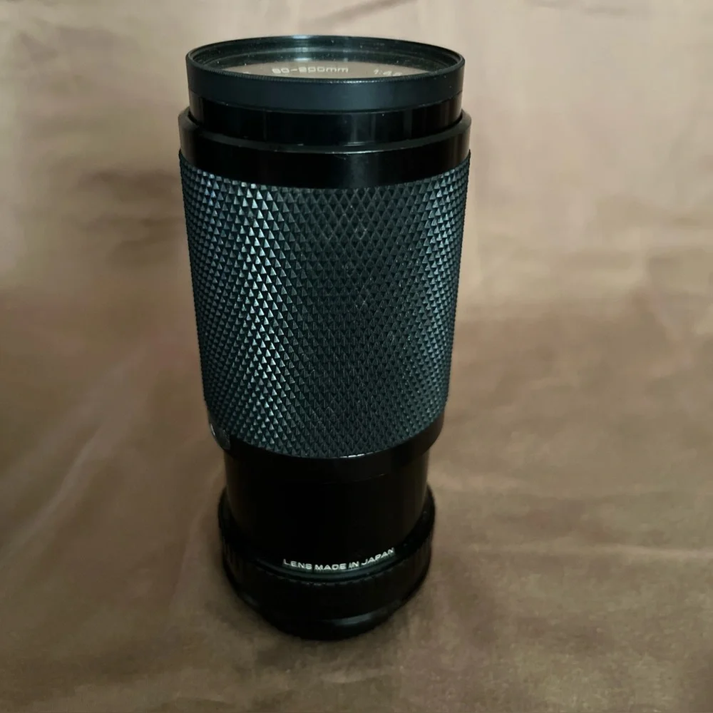 SOLIGOR 80-200mm F4.5 Multicoated Zoom+Macro C/D Auto Lens F Mount w/case